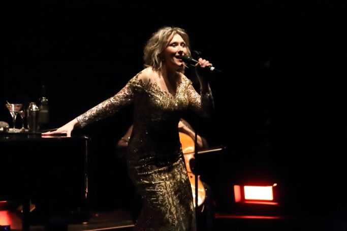 LadyBOND +BAND Konzertpremiere GOLDEN BOND SONGS