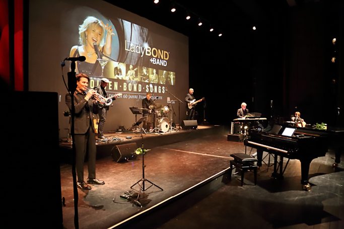 LadyBOND +BAND
GOLDEN BOND SONGS